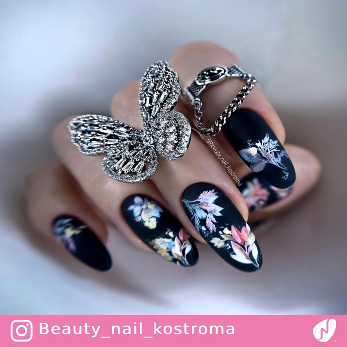 Floral Nails on Black